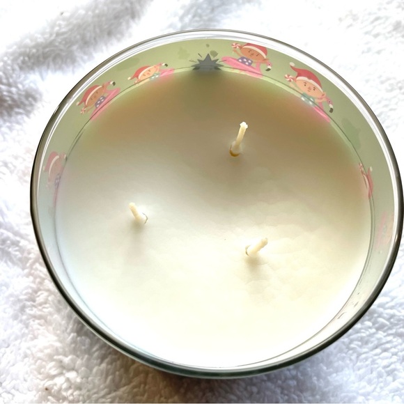 NWT Bath & Body Works 3-Wick Scented Candle – Fresh Balsam 🌲❄️ - Picture 6 of 9